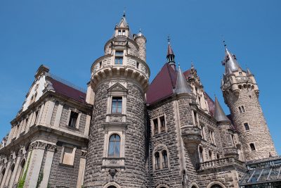 Moszna - wieże