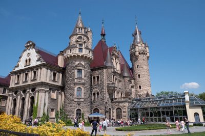 Moszna - wieze